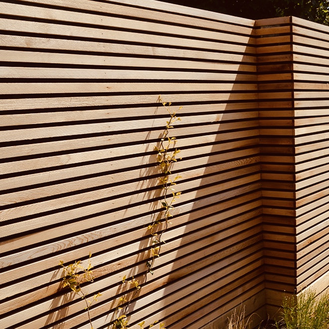 schutting met hoek 5 cm lamellen