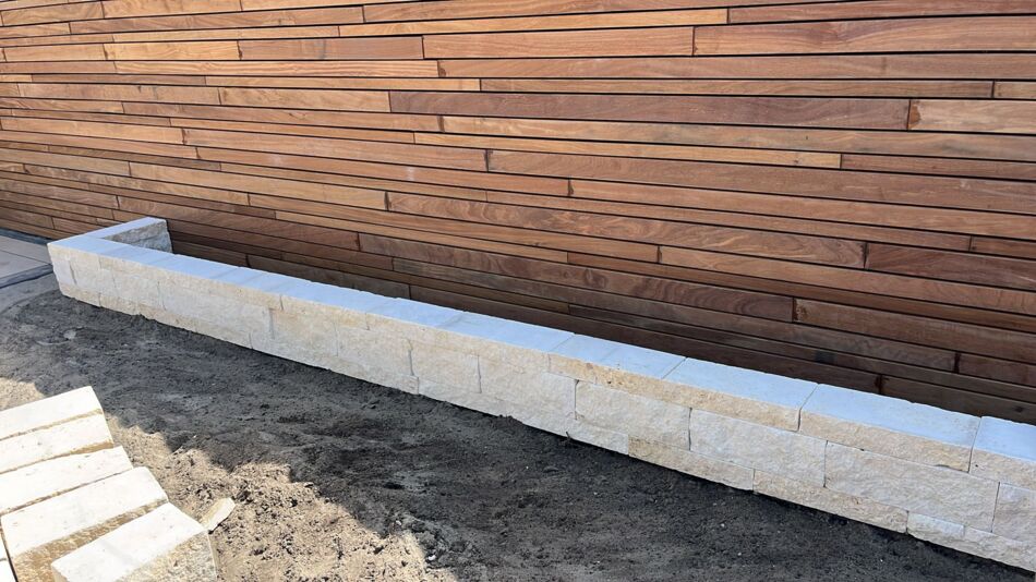 Lamellen variatie schutting modern van 5, 7 en 9 cm brede lamellen van ipe hardhout
