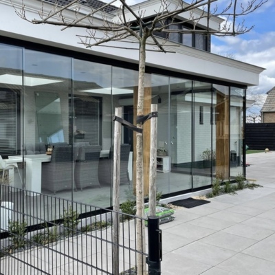 Glazen schuifdeuren in je overkapping