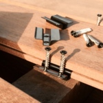 Ipe Detail clip systeem vlonderplanken zwart metaal