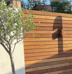 Moderne schutting ipe voor luxe tuin