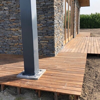 Modern Ipe decking with hidden fixings Modern Ipe decking with hidden fixing system in luxury garden