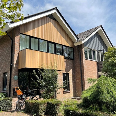 Gevelbekleding ipe hout voor aan een wand of huis